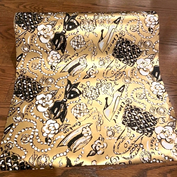 VINTAGE CHANEL WRAPPING PAPER - Picture 1 of 3